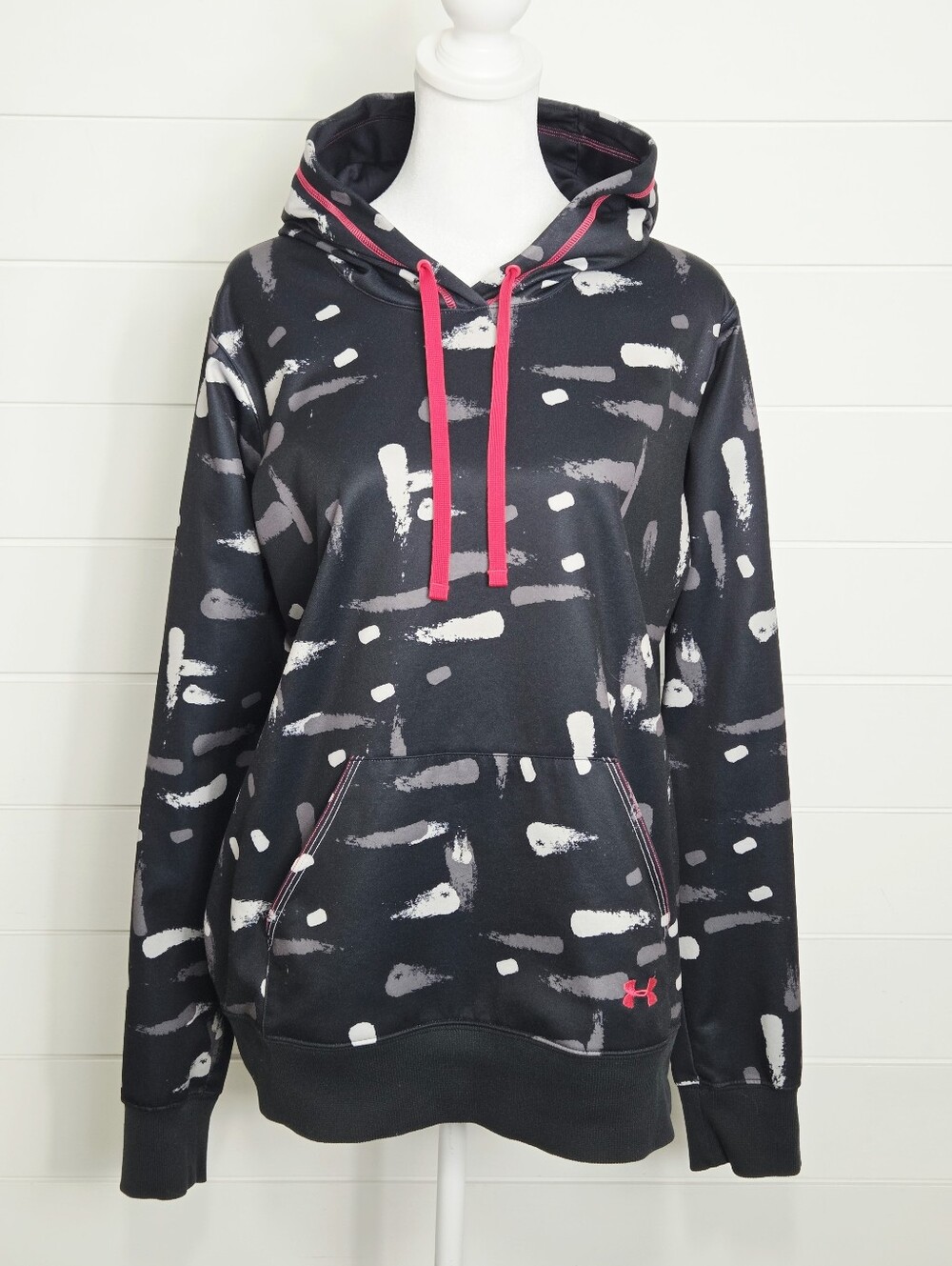 Under Armour Black Hoodie Sweatshirt with Pink Accents Size M